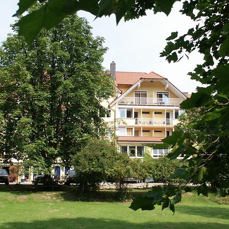 Hotel Zum Engel Mespelbrunn Exterior photo